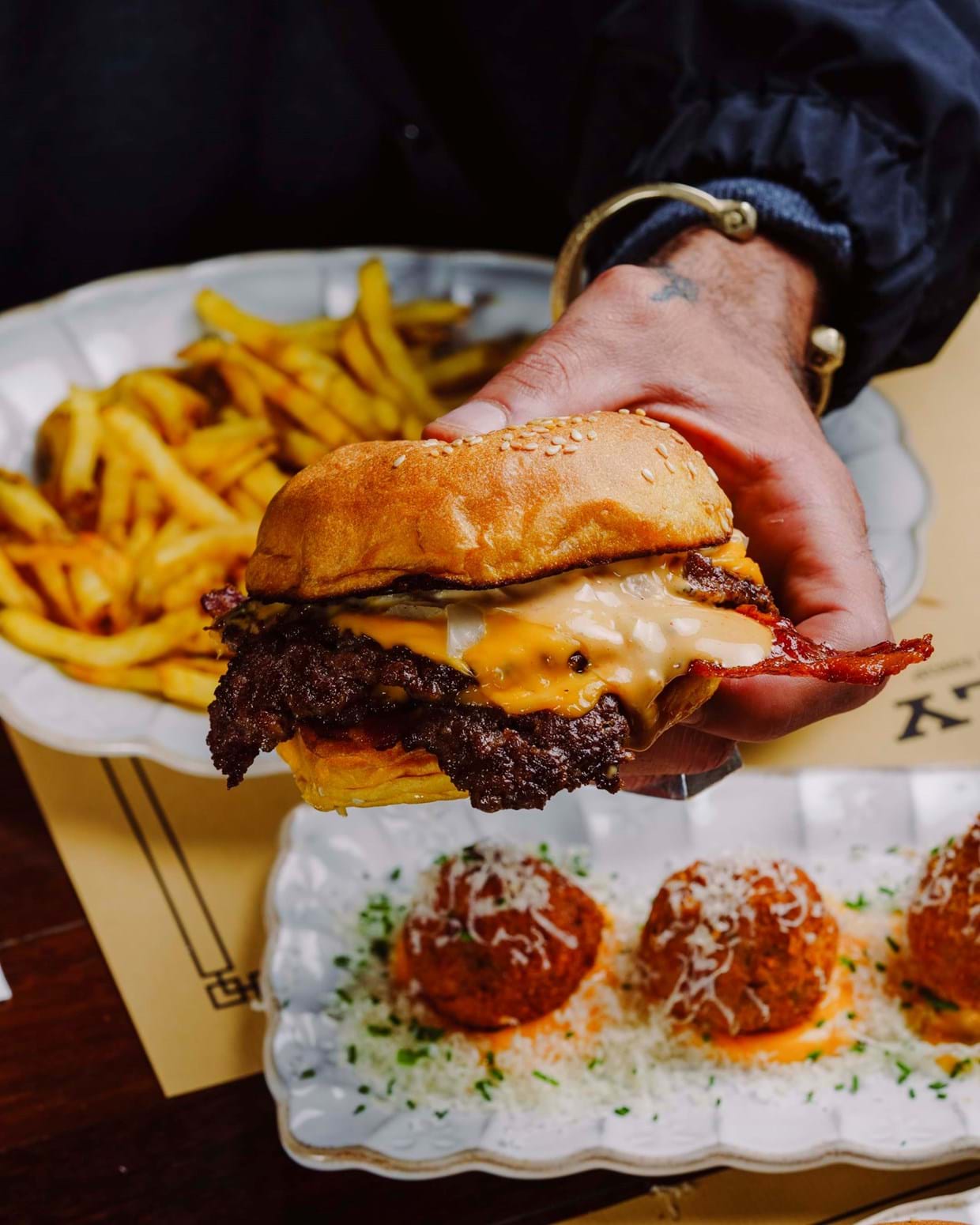 Duzentas gramas de carne dry aged, com pelo menos 60 dias de maturação
