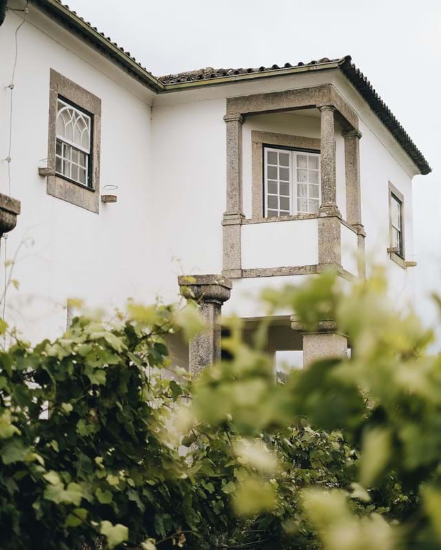 O edifício barroco serviu de inspiração para os rótulos dos vinhos.