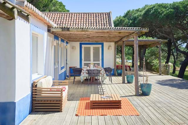 Exterior, La Maison des Bateaux