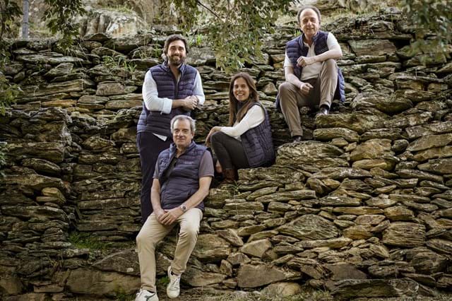 Os irmãos Manuel e Fernando (em cima) Guedes, e os primos Fernando e Mafalda. A 3ª e 4ª geração da familia à frente dos destinos da Sogrape