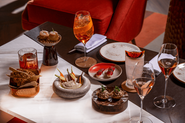 A carta do Zénite, no rooftop do hotel, inclui tapas e cocktails