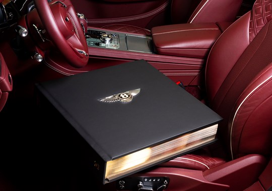 Bentley lança livro de 228 mil euros