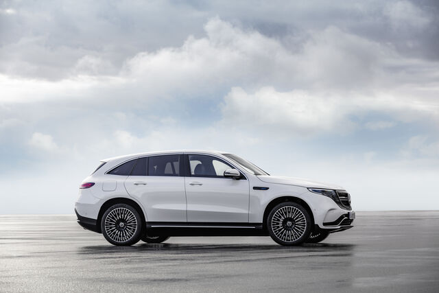 A Mercedes deposita grandes esperanças no seu modelo elétrico EQC, um SUV que usa muito do luxo do Classe S.