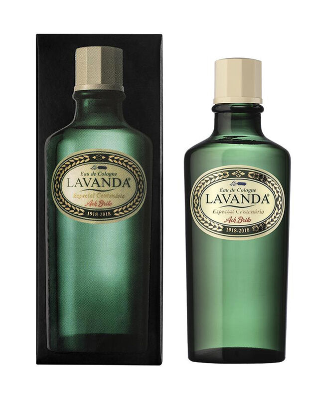 9. Água de colónia Ach Brito