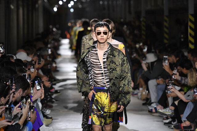 Desfile primaveraverão 2019 Dries van Noten