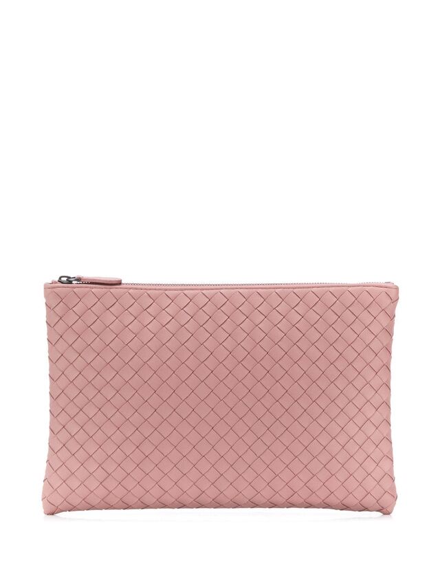 Clutch em pele, €590, Bottega Veneta.jpg