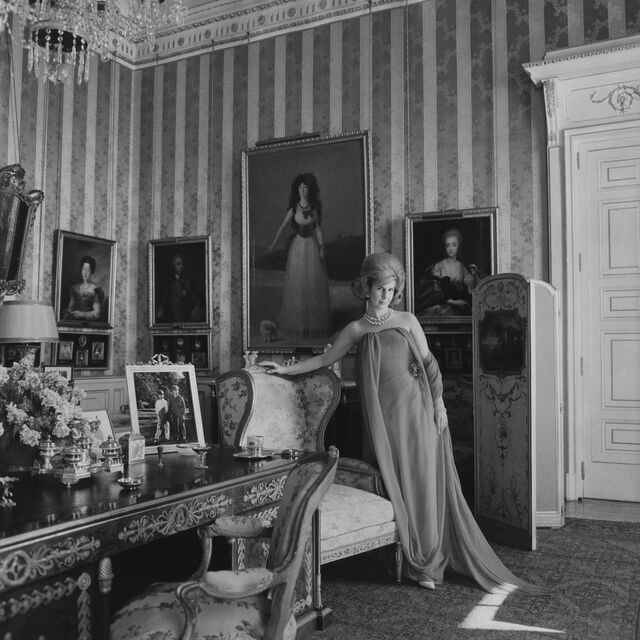 Cayetana, a duquesa de Alba, no Palácio de Liria, em Madrid, em 1962