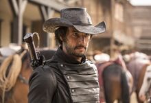 Rodrigo Santoro no comando