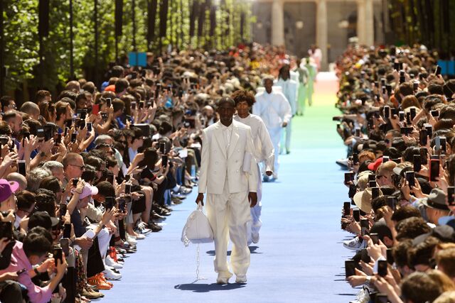 O desfile de estreia de Virgil ABloh na Louis Vuitton, em Junho de 2018, Paris