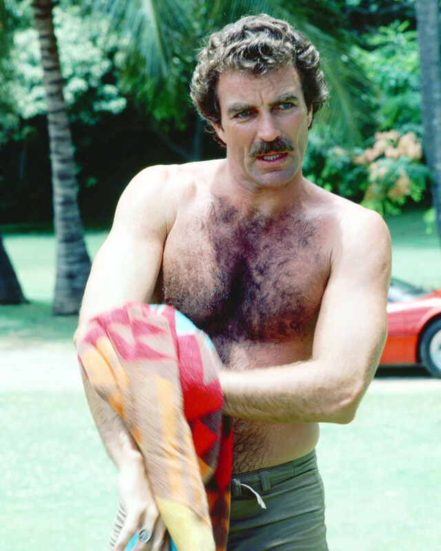 O ator Tom Selleck, quando era protagonista da série de televisão Magnum P.I., em 1985