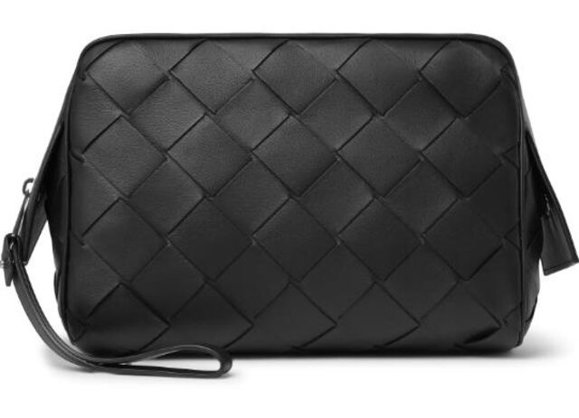 Intrecciato Leather Wash Bag, €1100 Bottega Veneta em www.mrporter.com