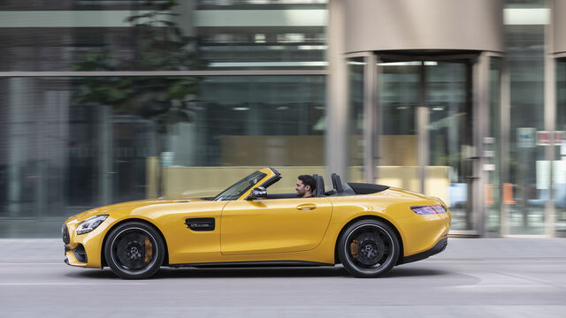 Mercedes AMG GT Roadster