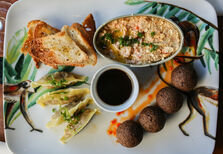 Viajar por todos os continentes sem sair do sítio