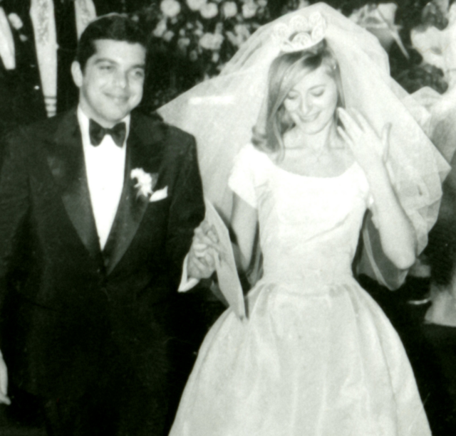 Ralph Lauren e Ricky Low-Beer no seu casamento a 20 de dezembro de 1964