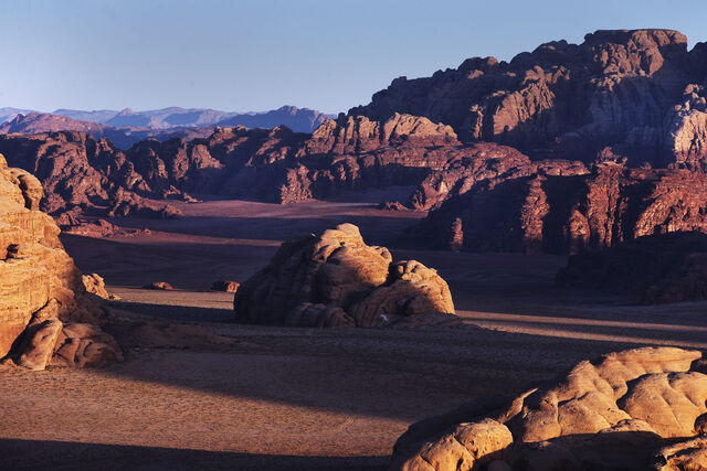 Em Star Wars: Episódio IX - A Ascensão de Skywalker, sabe-se que parte das filmagens decorreram em Wadi Rum, um vale que fica no sul da Jordânia.