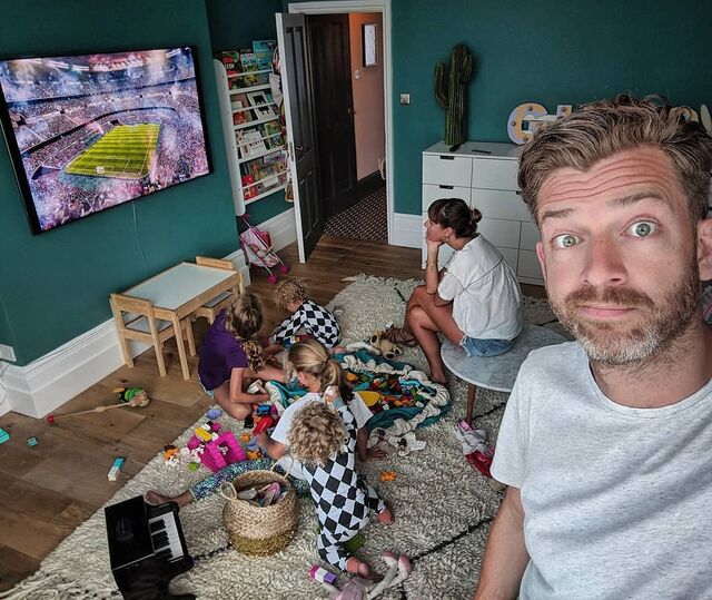 Simon Hooper com a família