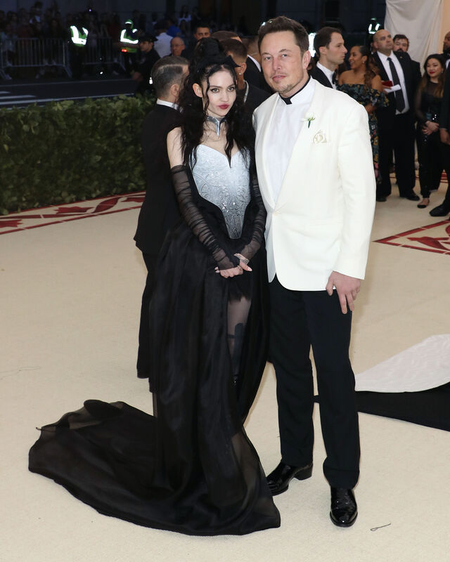 Grimes e Elon Musk na MET Gala 2018