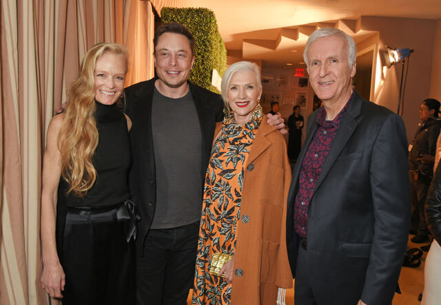 Suzy Amis Cameron, Elon Musk, Maye Musk e James Cameron em 2018