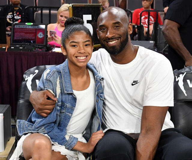 Gianna e Kobe Bryant a 27 de julho de 2019, em Las Vegas