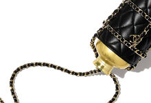 A garrafa de água de 4700 euros da Chanel