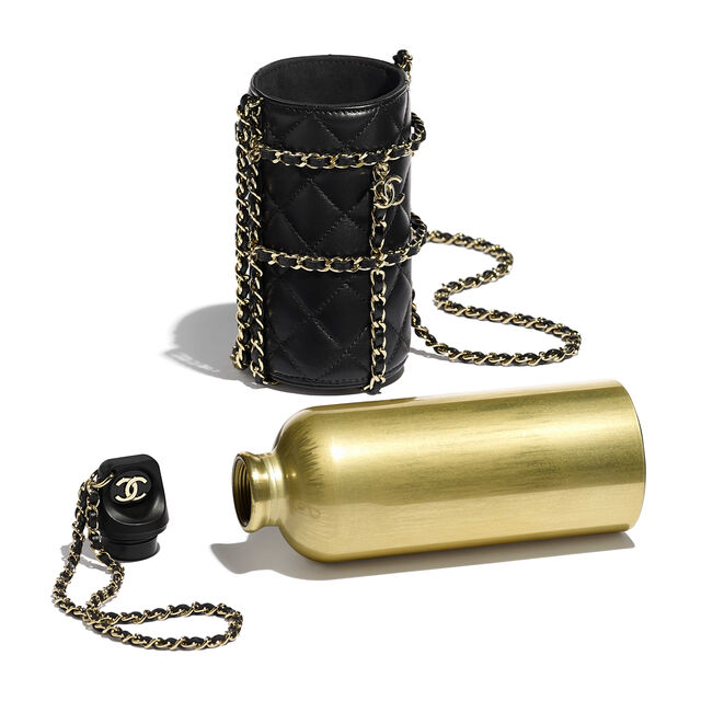 Garrafa de água, €4700, Chanel