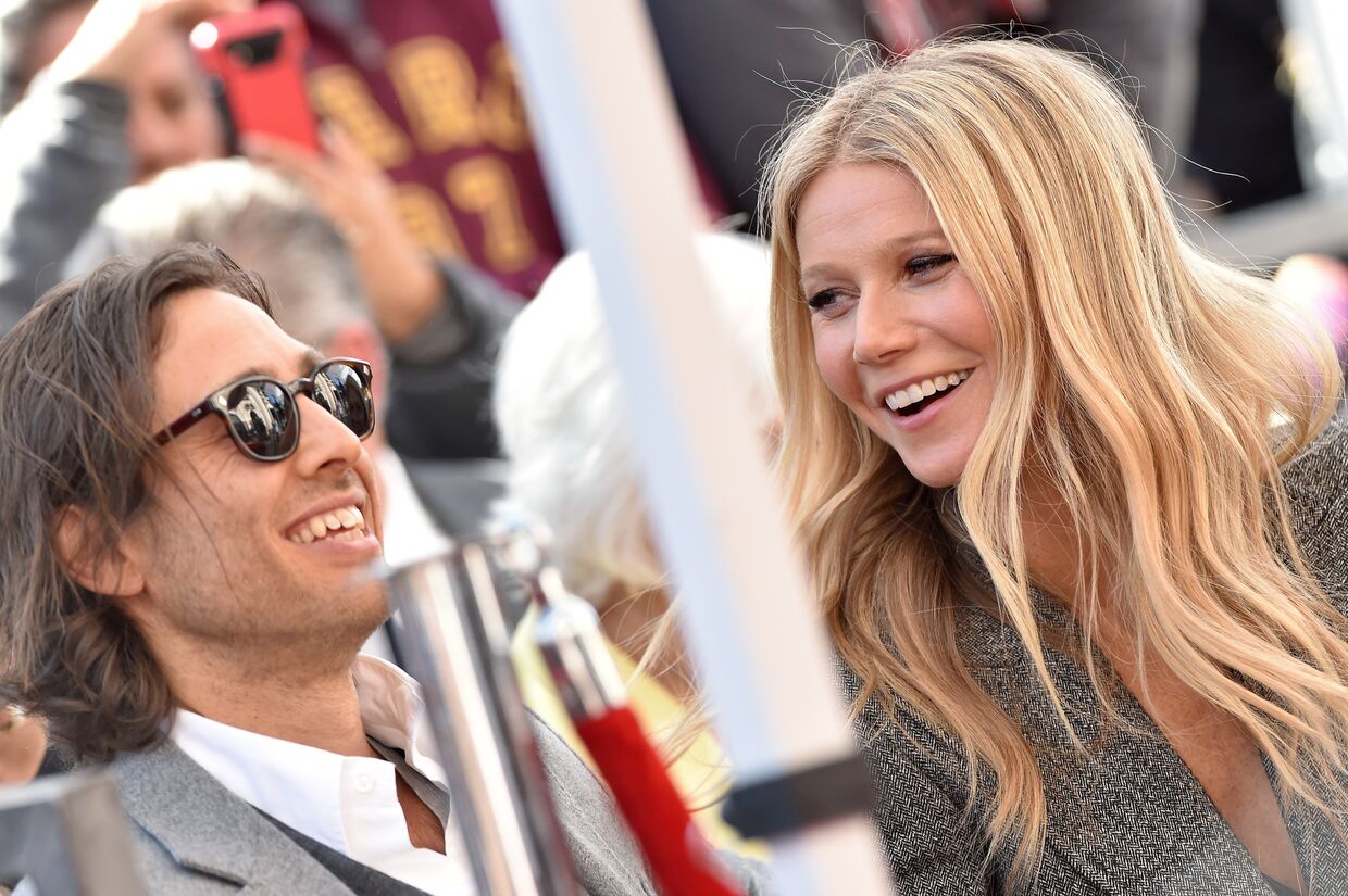 Gwyneth Paltrow e o marido Brad Falchuk vivem em casas separadas