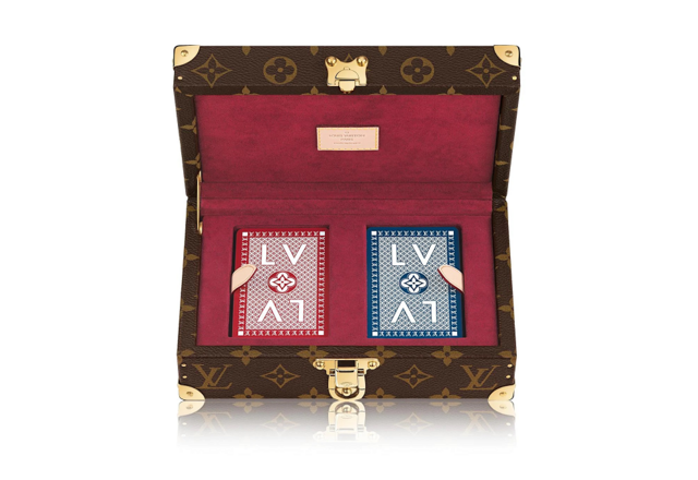 2020-03-18_20_47_41 louis-vuitton-card-game-box.png