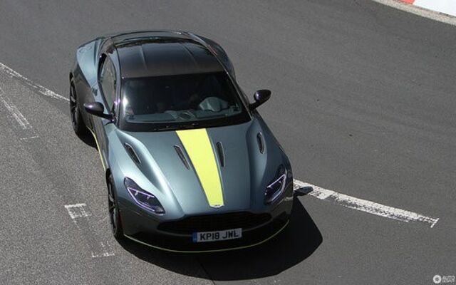 Aston Martin DB11 AMR