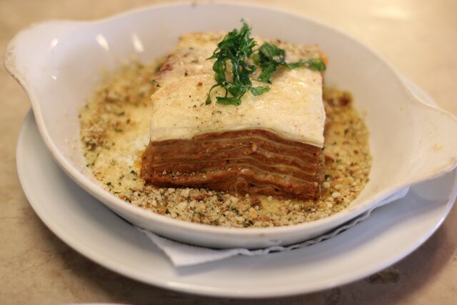 Lasagna de carne à bolonhesa com bechamel de estragão
