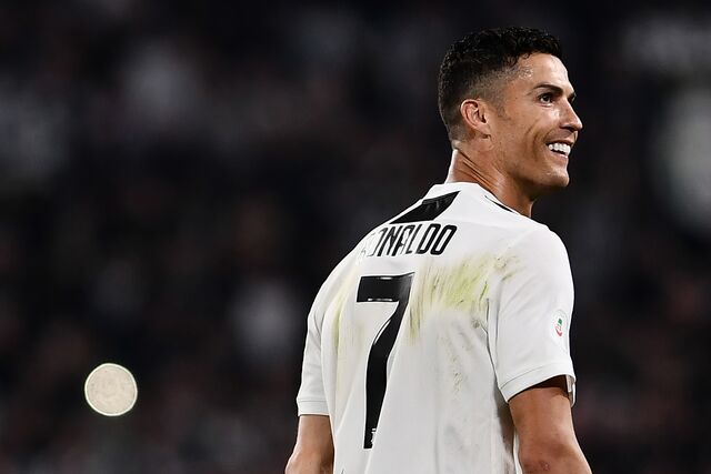 Cristiano Ronaldo doou 1 milhão de euros a hospitais portugueses, em Lisboa e no Porto.
