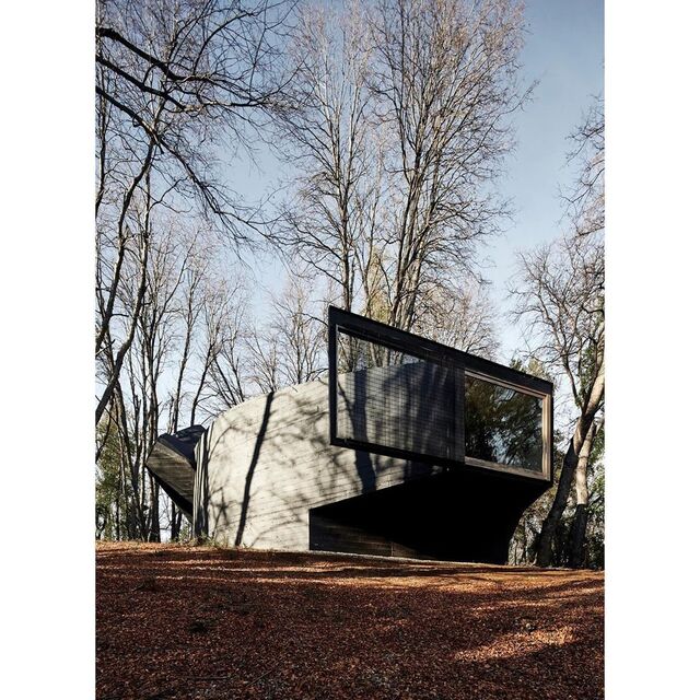 casas-futuro-arquitetura-Casa-para-el-poema-del-angulo-recto-Smiljan-Radic