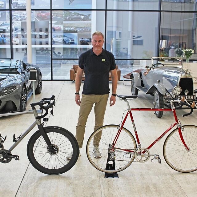 Marek Reichman é apaixonado por bicicletas