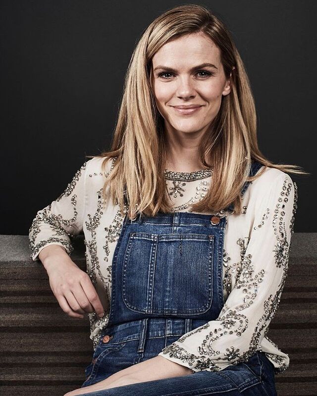 A modelo e atriz norte-americana já foi da Sports Illustrated e participa na série Grace & Frankie
