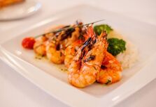 Recrie a receita de camarão com Brandy do Hotel Martinhal