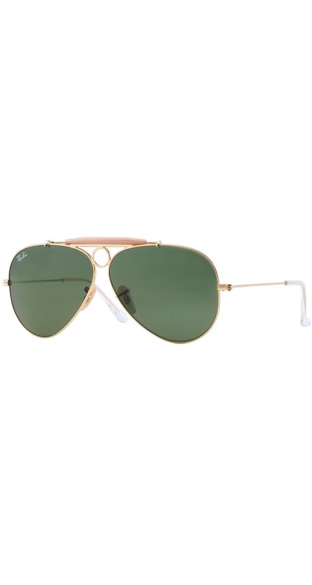 Óculos de sol Shooter, € 145, Ray-Ban.