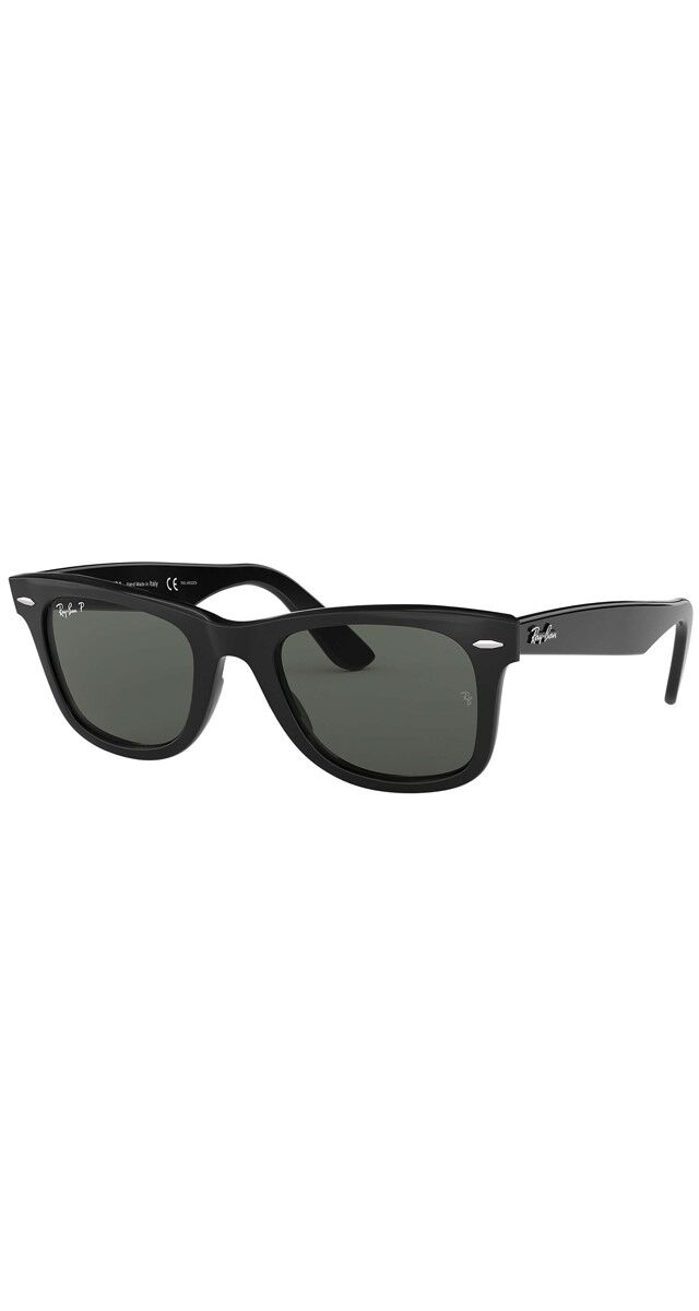 Óculos de sol Wayfarer, € 155, Ray-Ban.