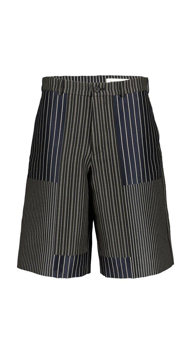 2020-06-01_12_10_02 3 Alexander McQueen.jpg