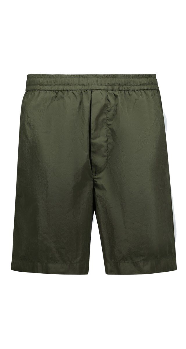 2020-06-01_12_10_15 22 Moncler.jpg