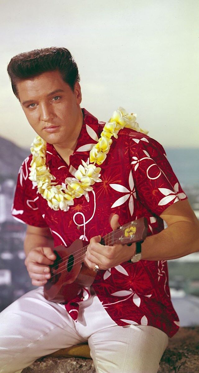 Elvis Presley em Hawai Azul (1961)
