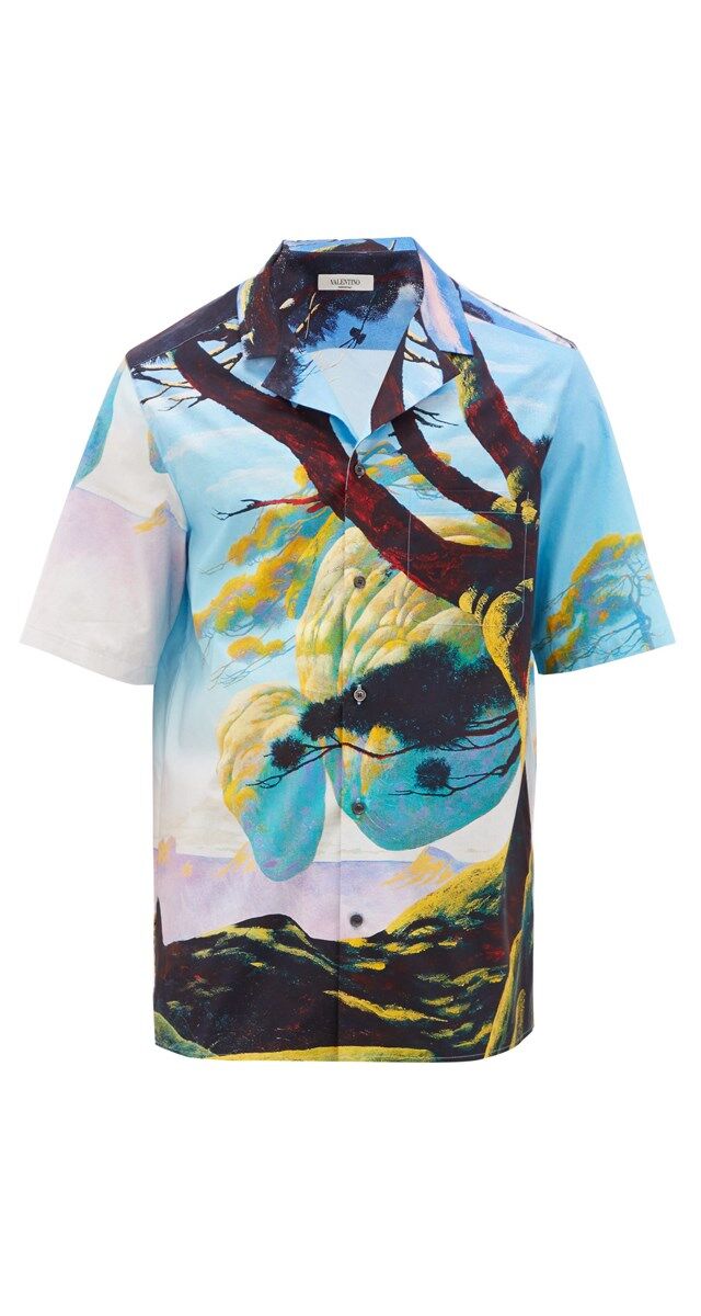Camisa em seda estampada, € 590, Valentino