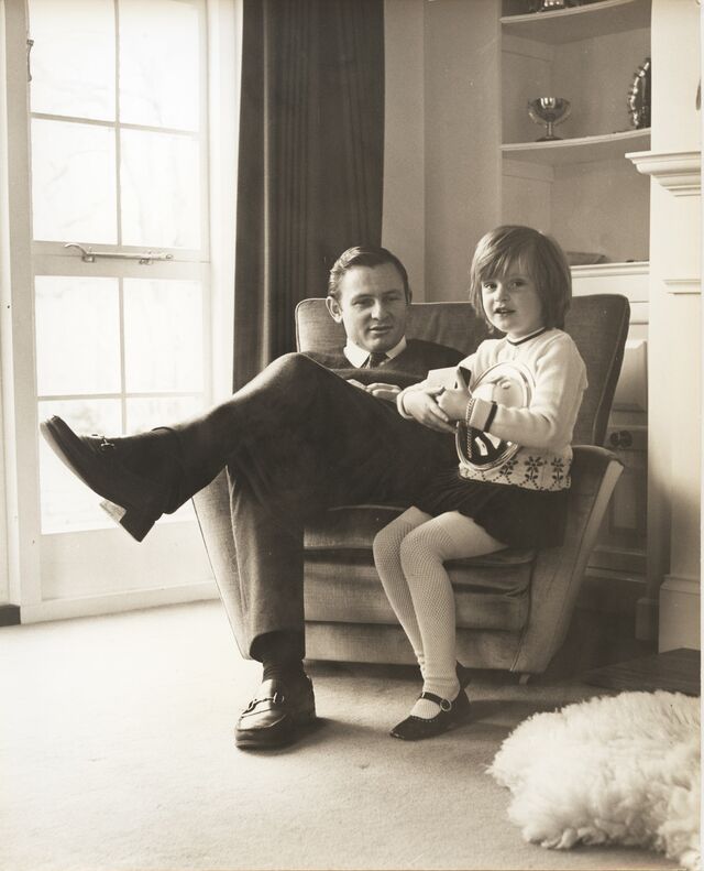Bruce McLaren com a filha Amanda em 1969