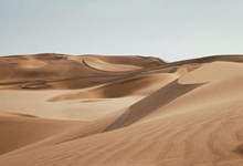 Empresa dos EUA converte ar do deserto em água engarrafada