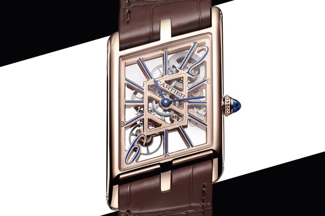 Cartier Tank Asymétrique, movimento de corda manual 1917 MC e caixa extra large de 47 mm.