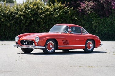 Ferrari 1966 bate recorde com venda online por 3 milhões