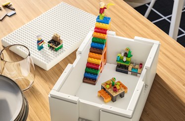 IKEA junta-se à LEGO para brincar às arrumações