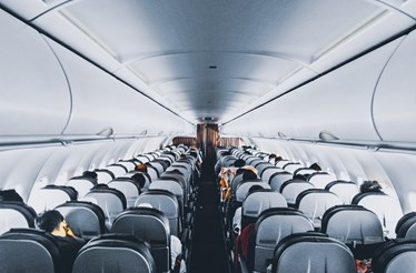 Companhias aéreas descobrem formas insólitas de ganhar dinheiro