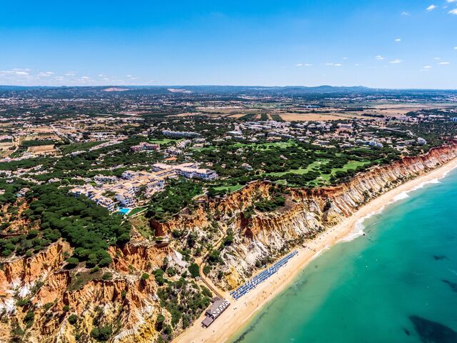 Pine Cliffs Resort (vista da praia)