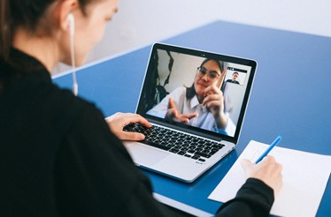 Zoom, Teams ou Google Meet? Uma delas é a melhor plataforma de videoconferências