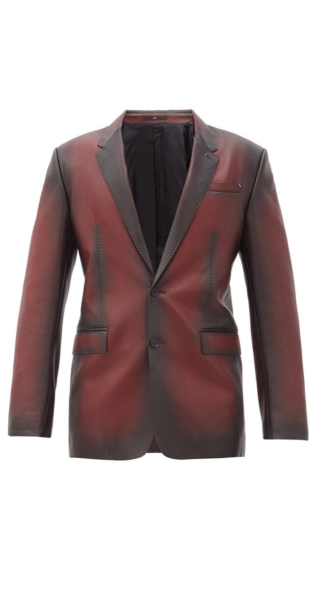 Blazer em pele, € 5400, Berluti.