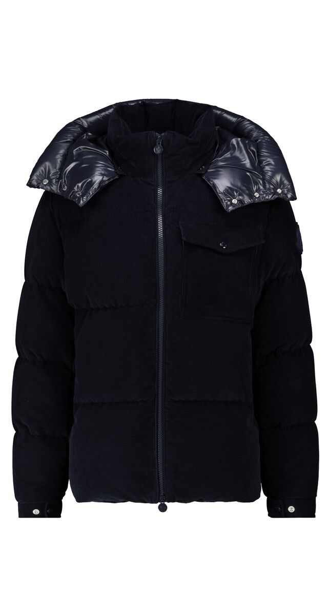 Blusão em veludo cotelê acolchoado, € 1295, Moncler.